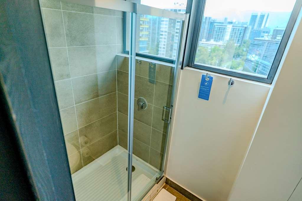 Hampton By Hilton Condes Santiago