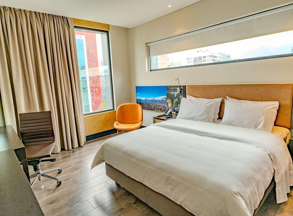 Hampton By Hilton Condes Hotel