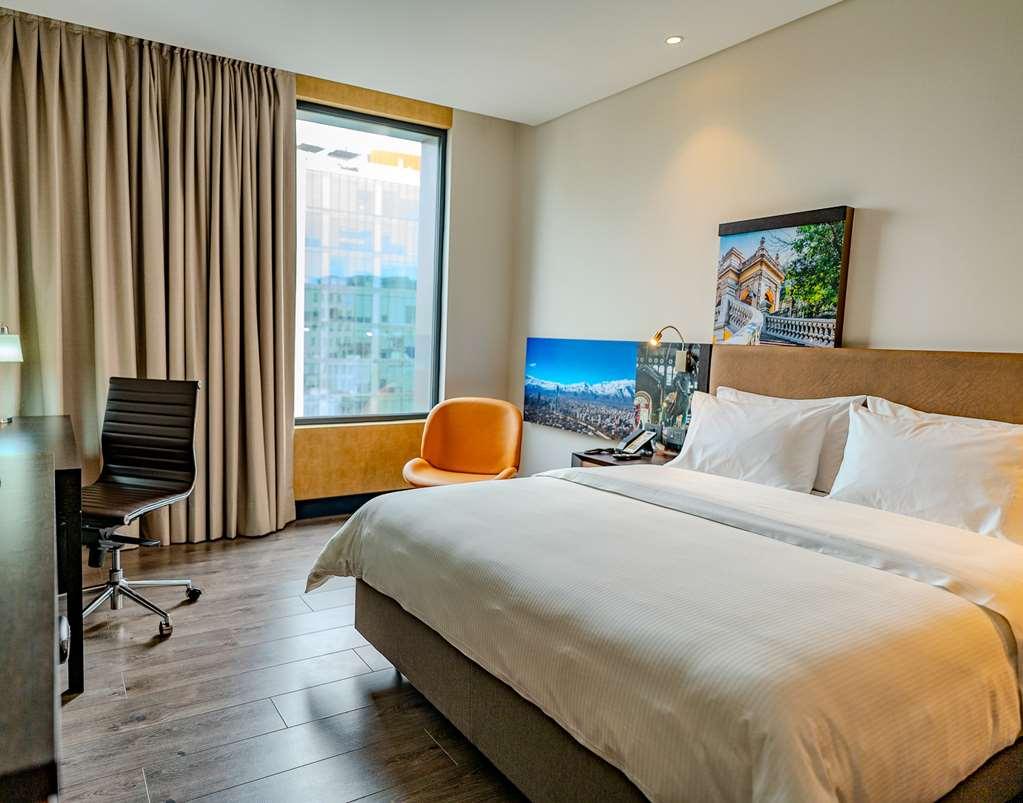 Hotel Hampton By Hilton Condes *