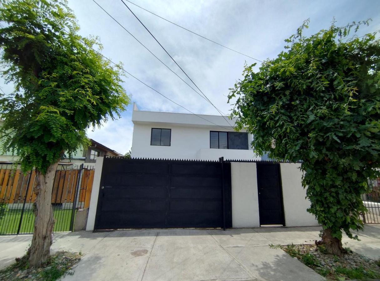 Casa Entera Con Estacionamiento Apartment *
