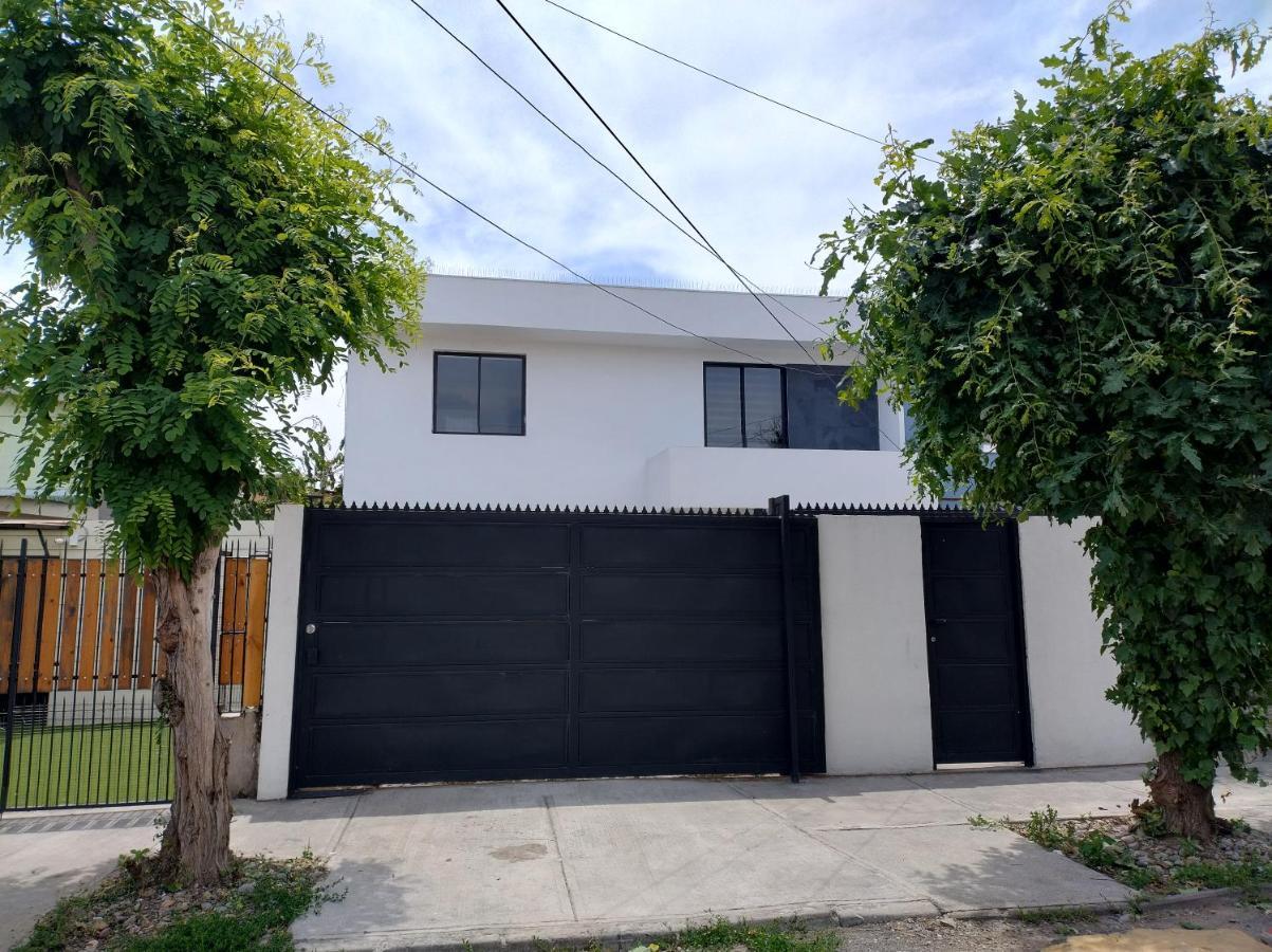 Casa Entera Con Estacionamiento Santiago