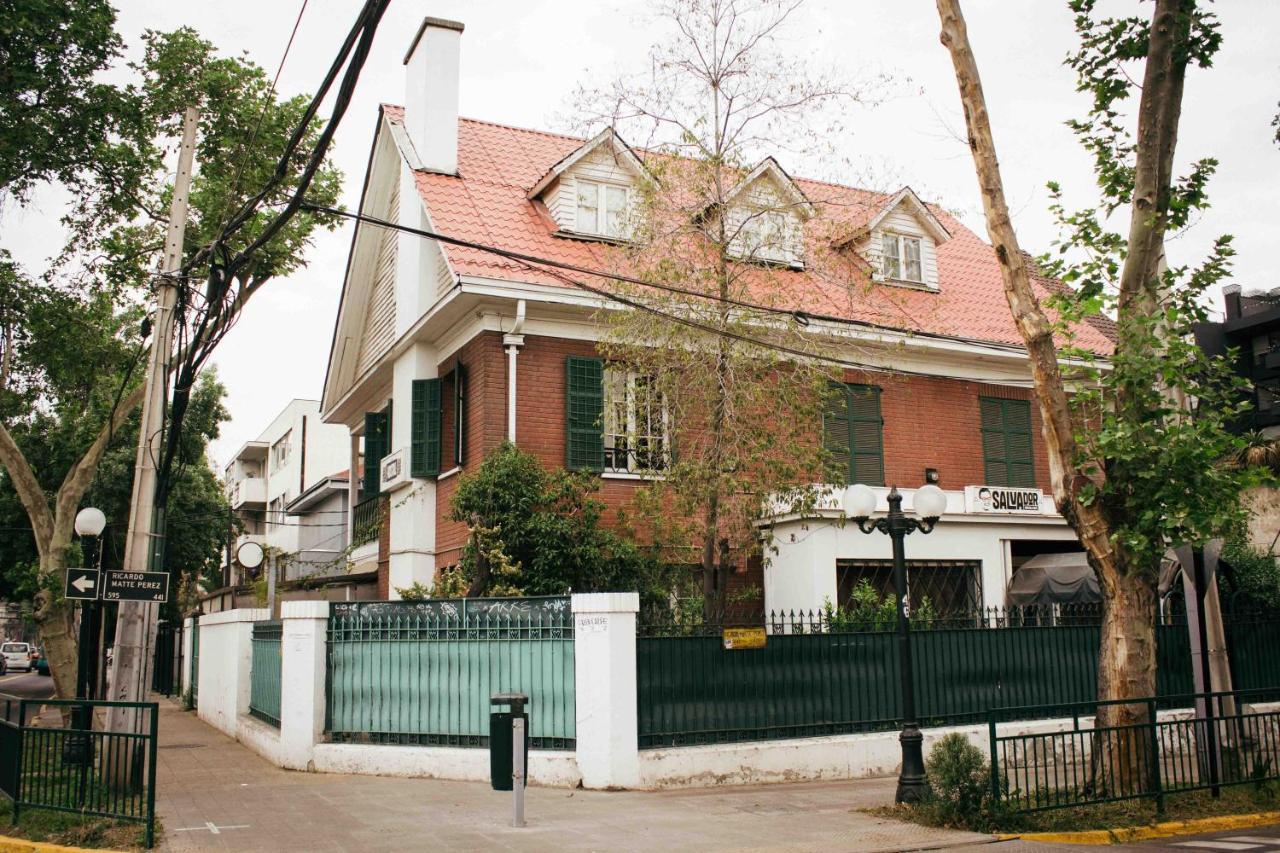 Salvador Albergue Santiago