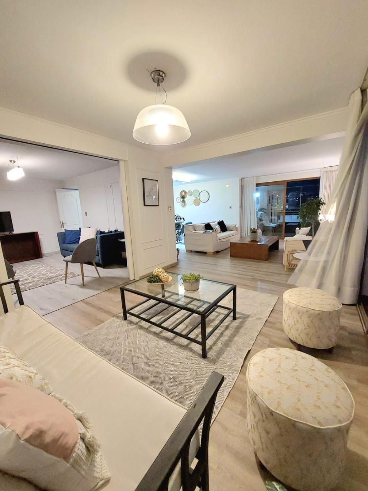 Apartment Hermoso Depto En Condes Parque Arauco, 10 Personas