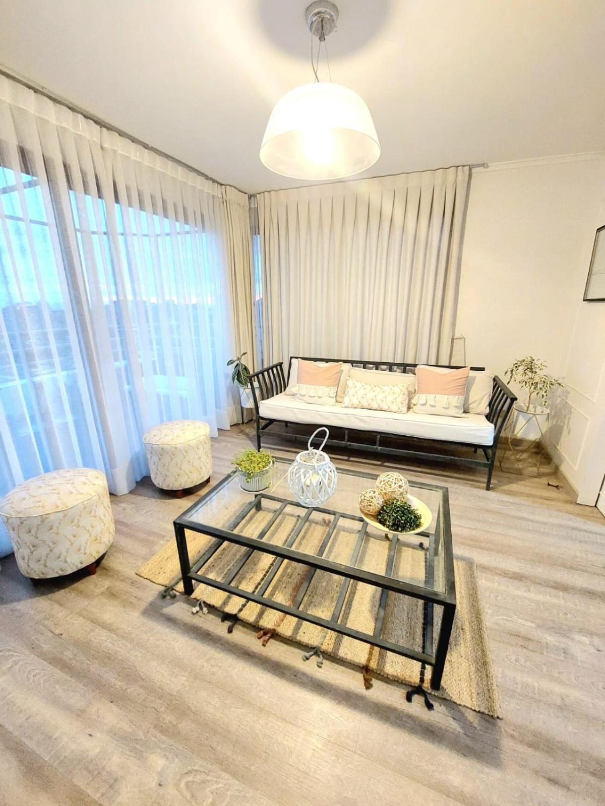 Apartment Hermoso Depto En Condes Parque Arauco, 10 Personas