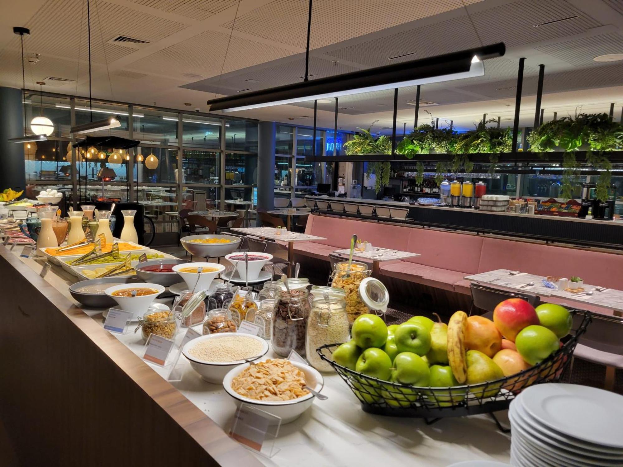 Novotel Condes Khách sạn 4*