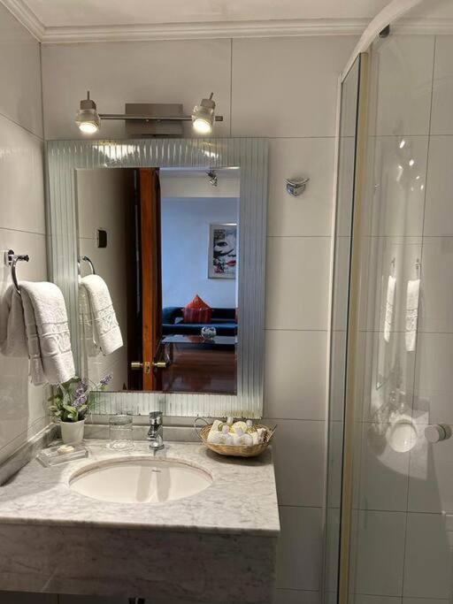 Apartamento Ii Orly Pedro De Valdivia 0200 Santiago de Chile