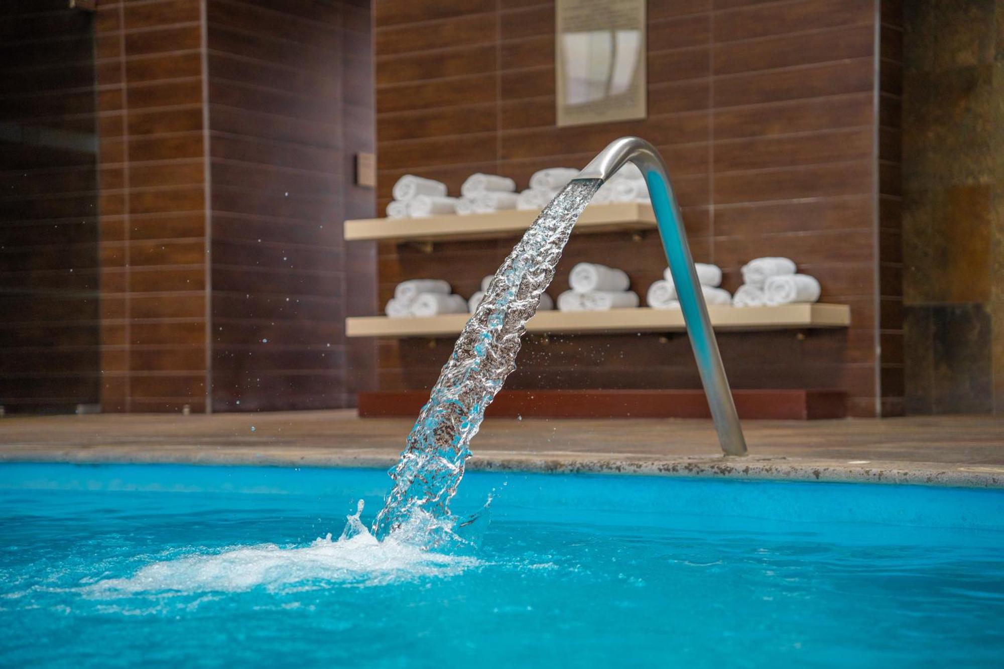 Hilton Garden Airport 3* Santiago