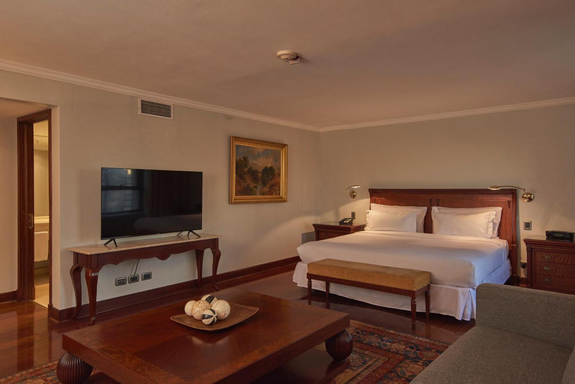 Plaza El Bosque Ebro Hotel