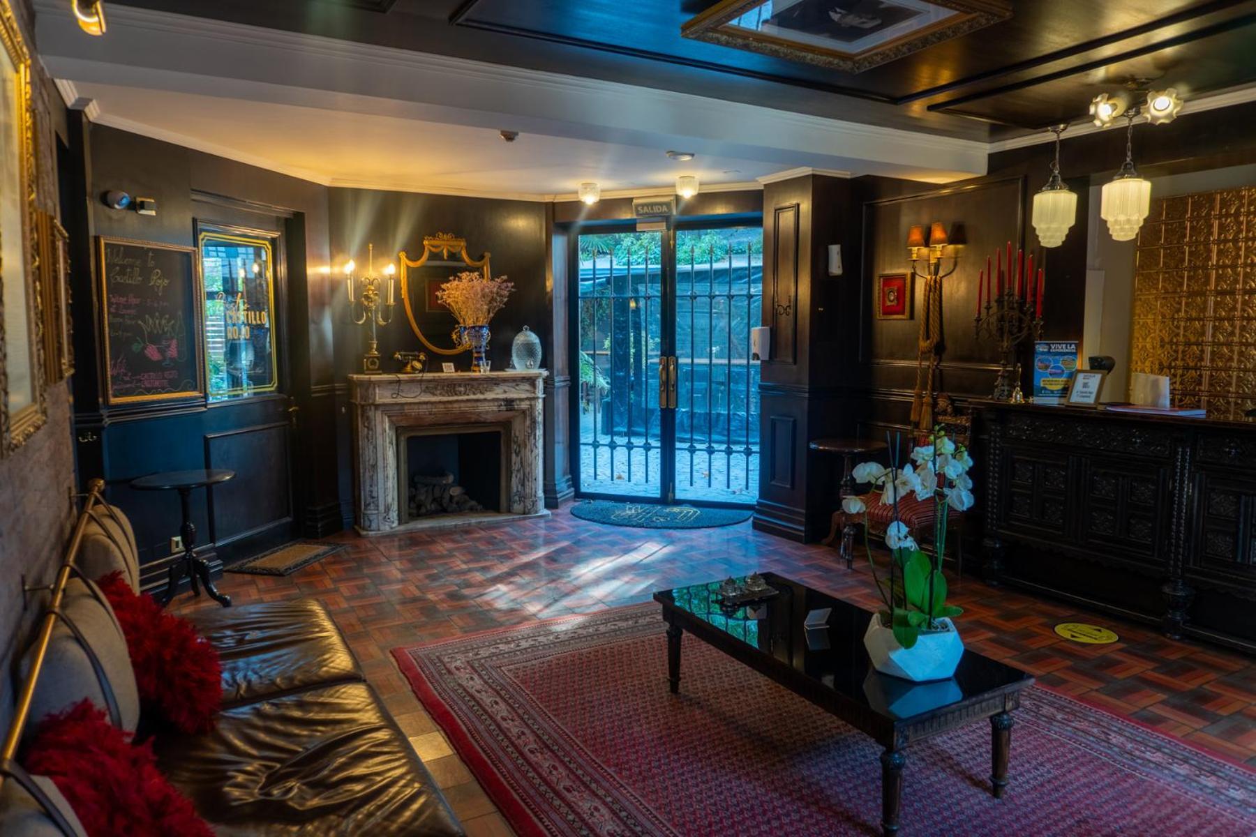Boutique Castillo Rojo 4* Santiago