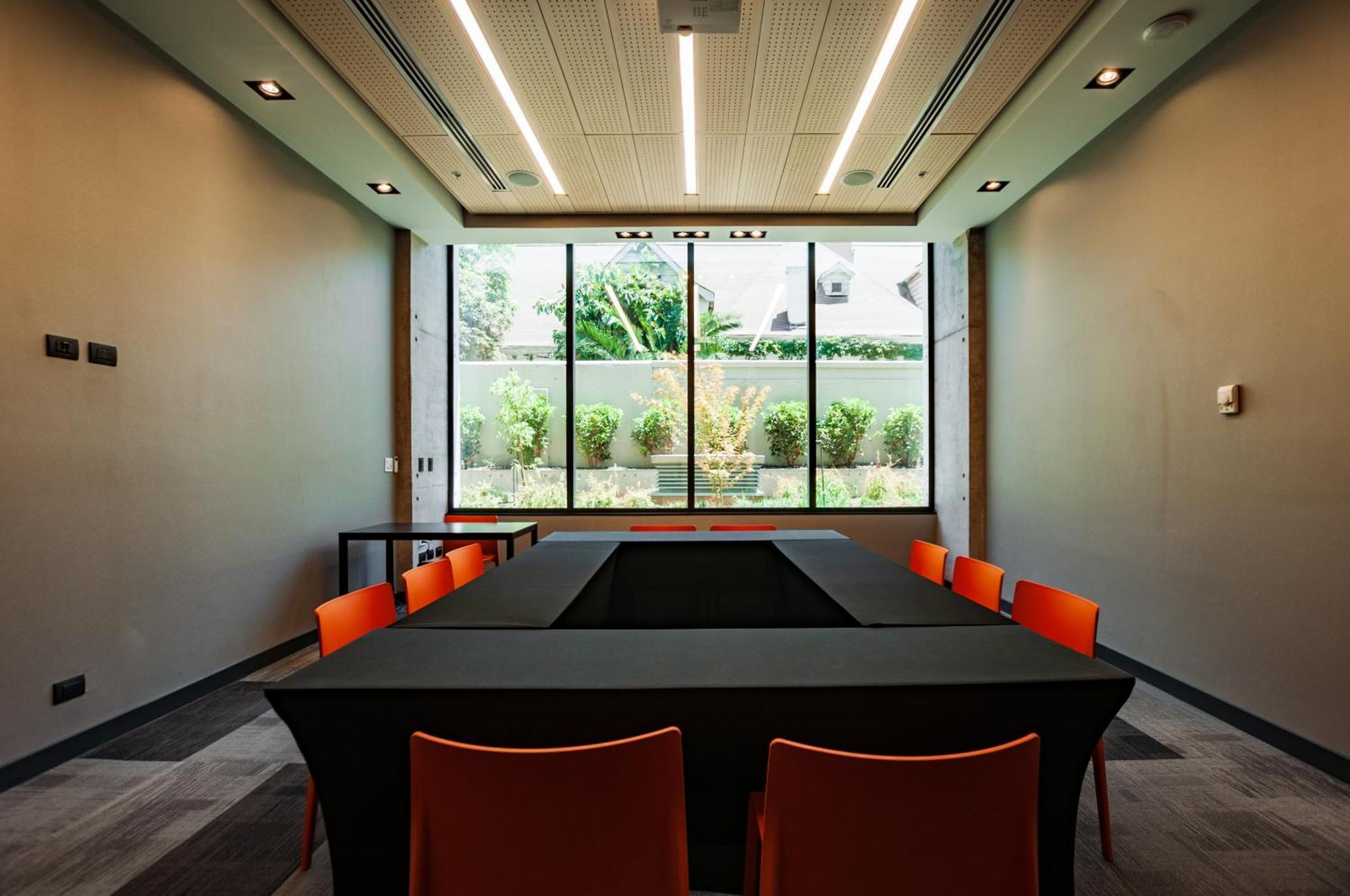 Ola Providencia, Tapestry Collection By Hilton Hotel