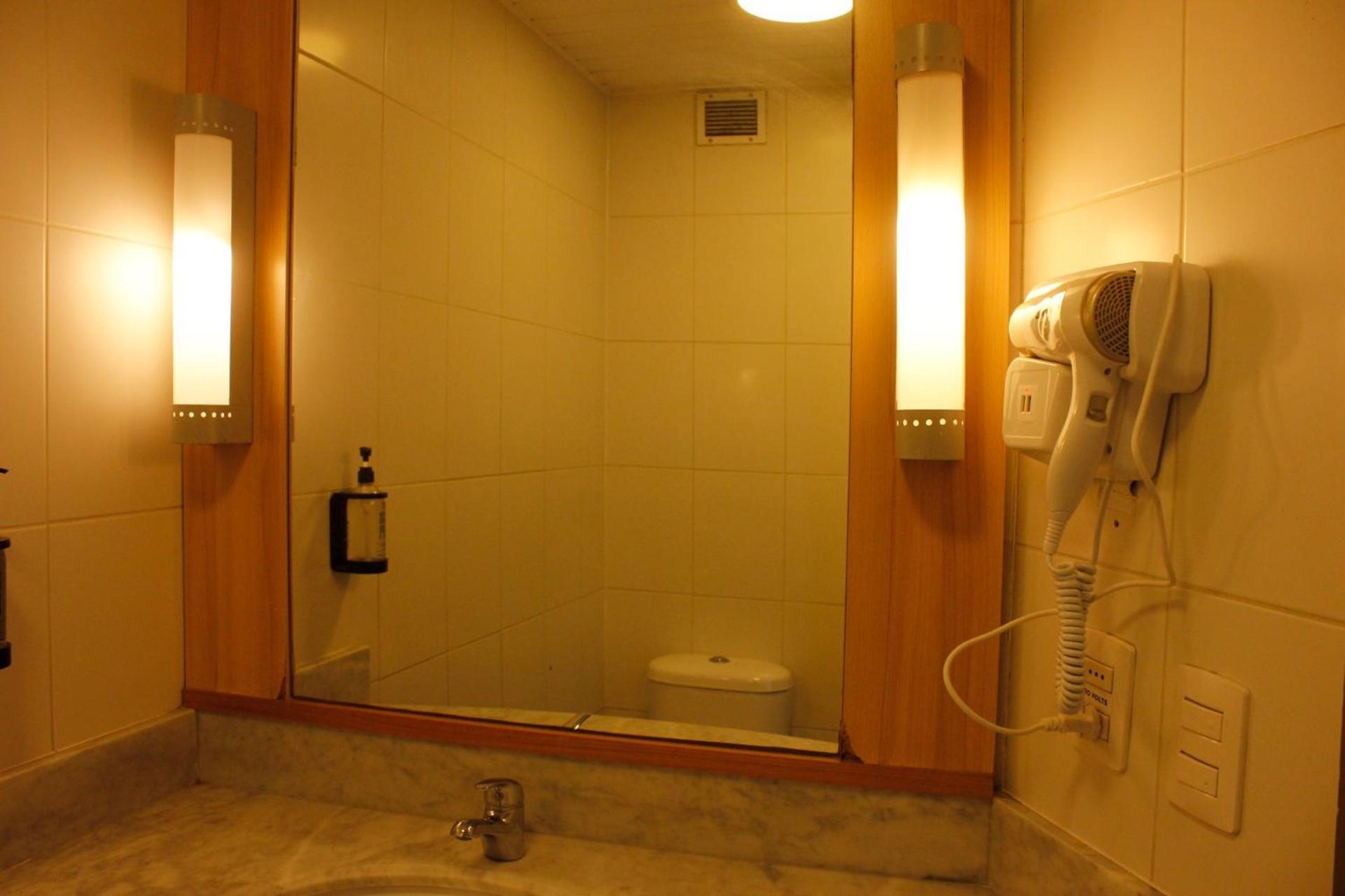 Hotel Ibis Estacion 3*