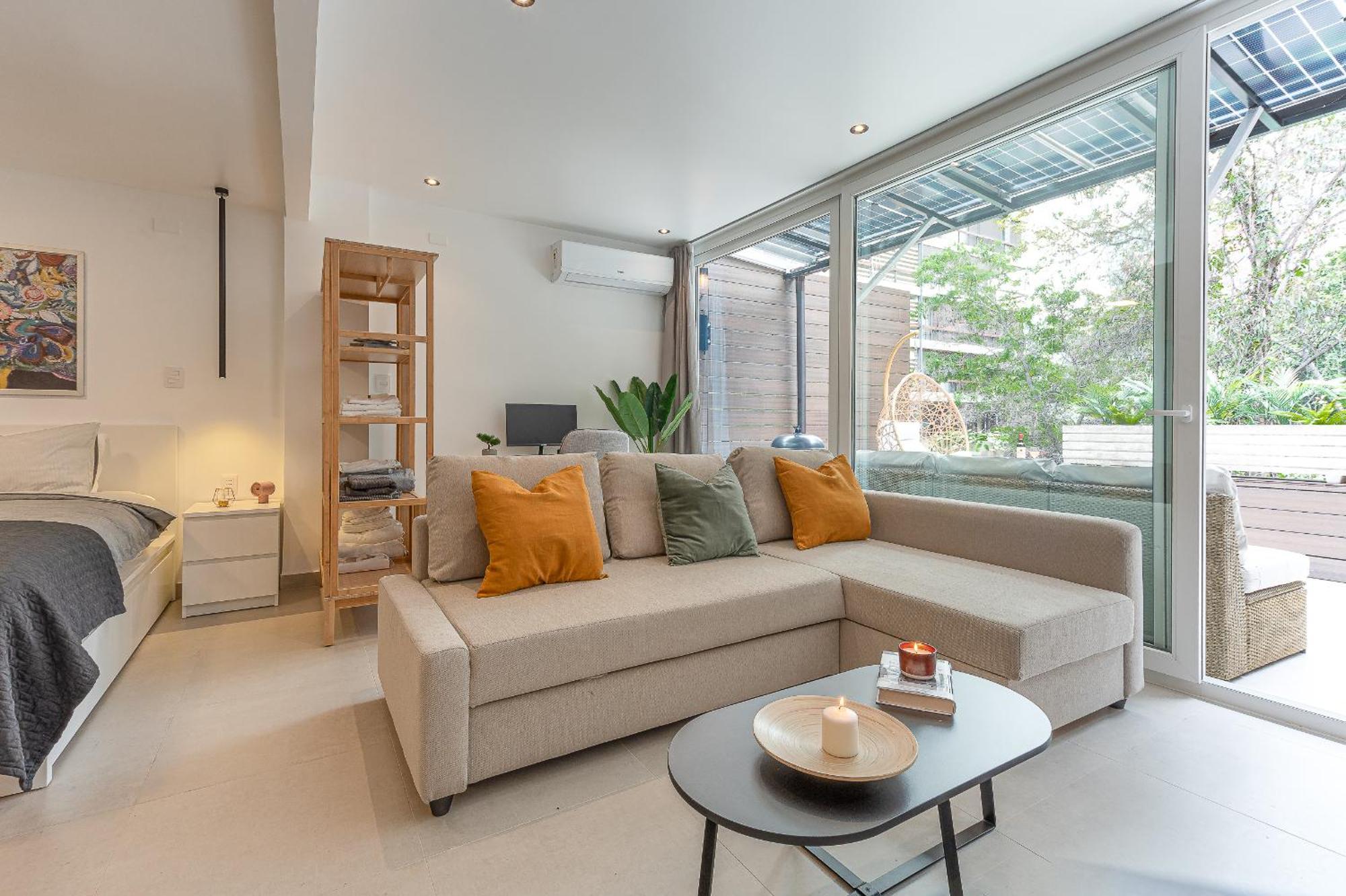 King-size Bed With Terrace And Air Conditioning! Apartment *