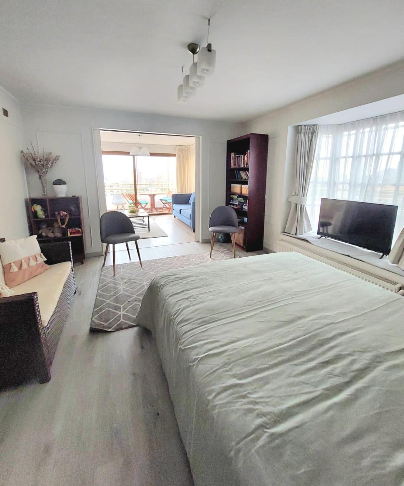 Hermoso Depto En Condes Parque Arauco, 10 Personas Apartment *