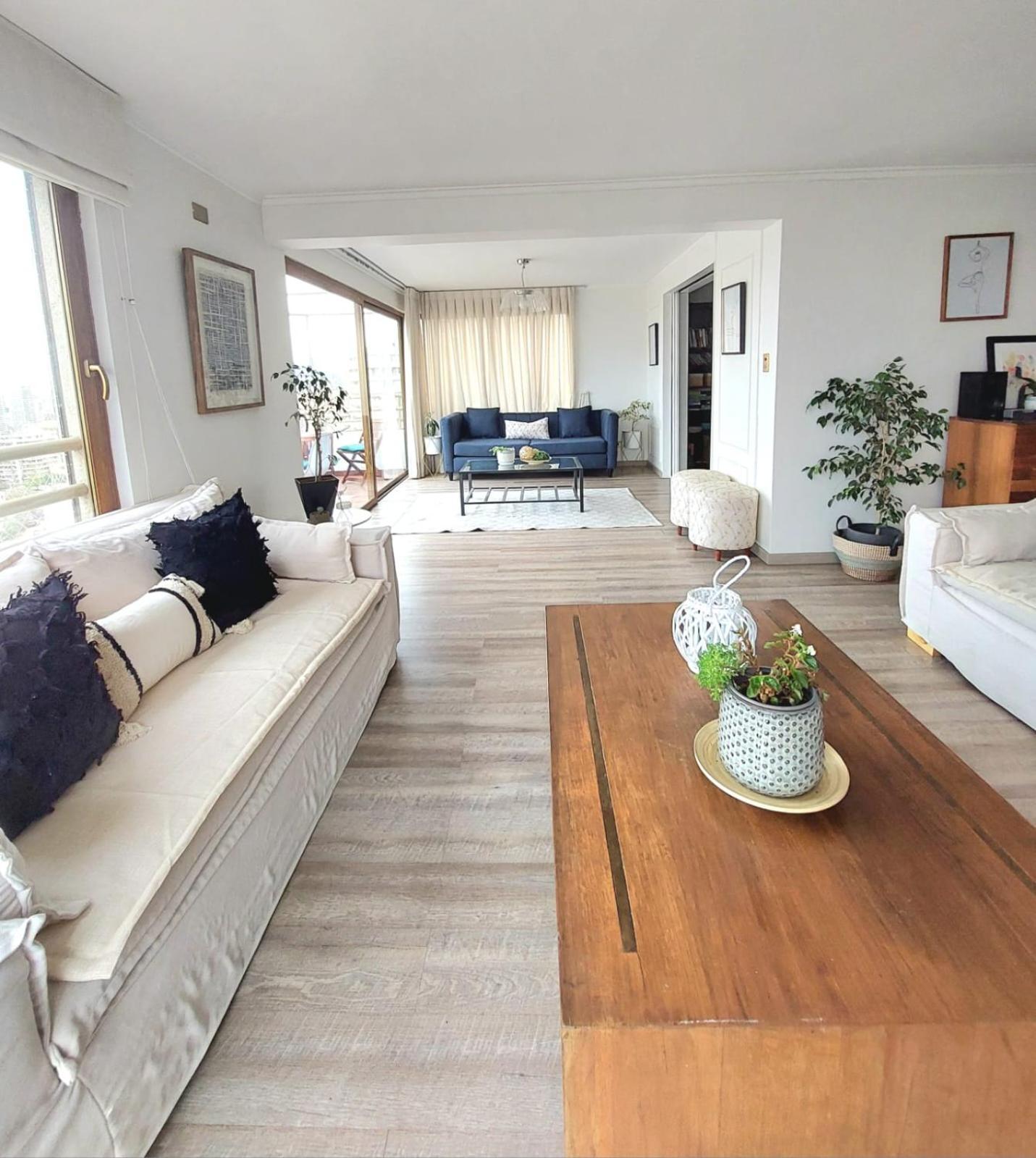 Hermoso Depto En Condes Parque Arauco, 10 Personas Apartment *