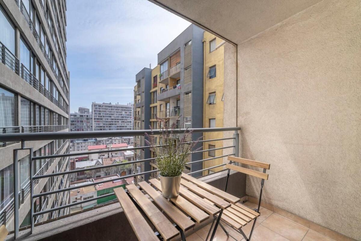 Come And Enjoy The Best Of Downtown Stgo Apartment *