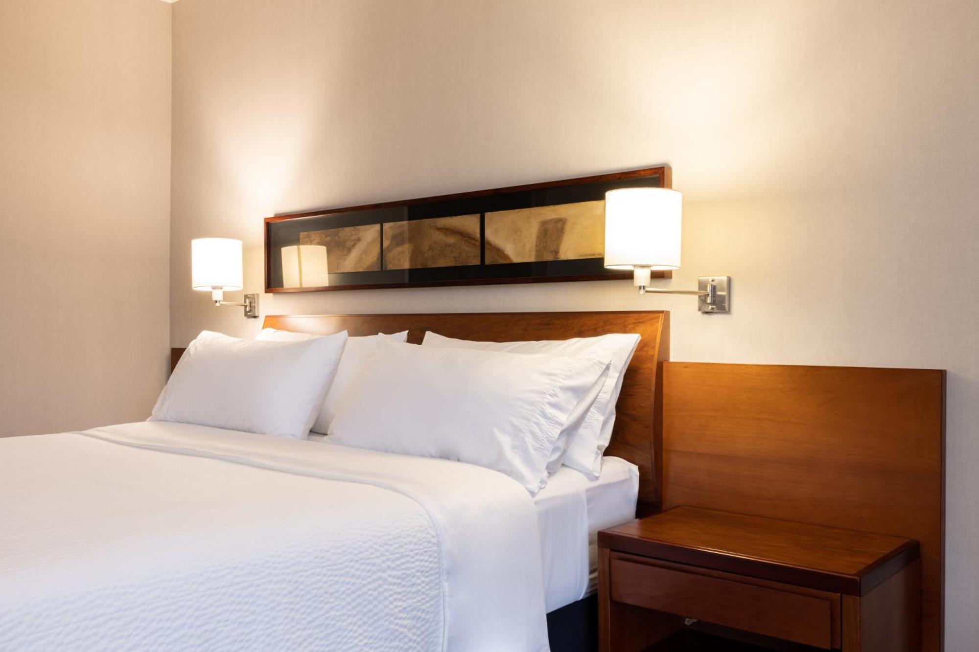 Hotel - Airport Terminal By Ihg Santiago