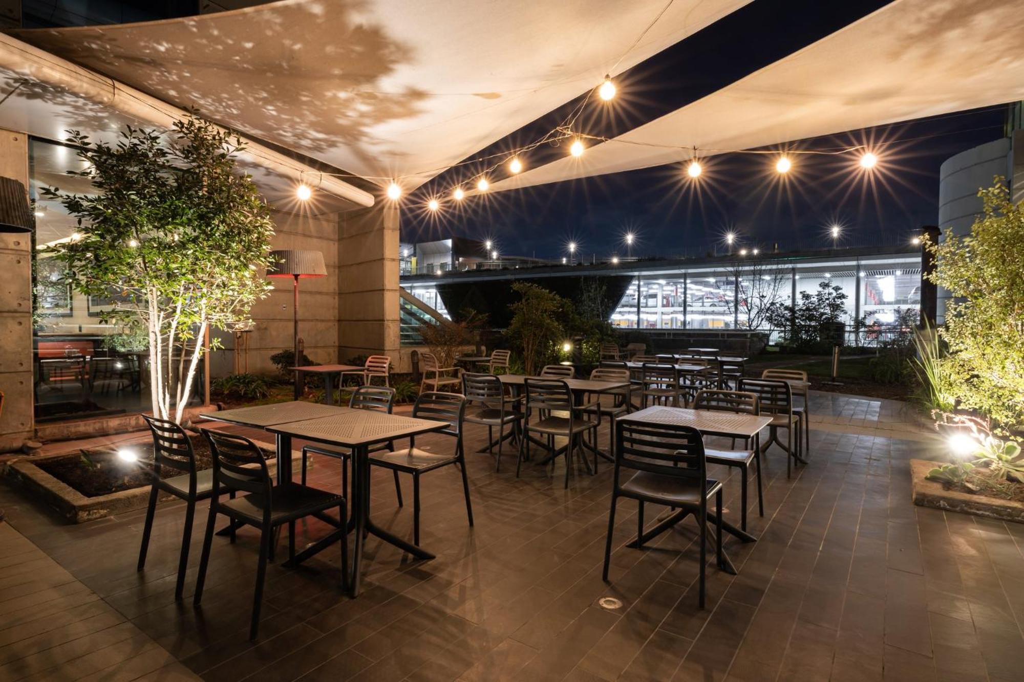 - Airport Terminal By Ihg Hotel 4*