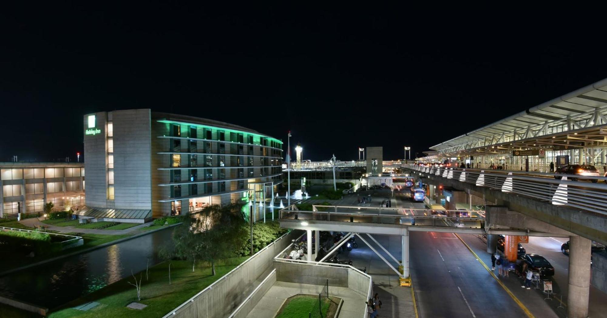 Hotel - Airport Terminal By Ihg Santiago