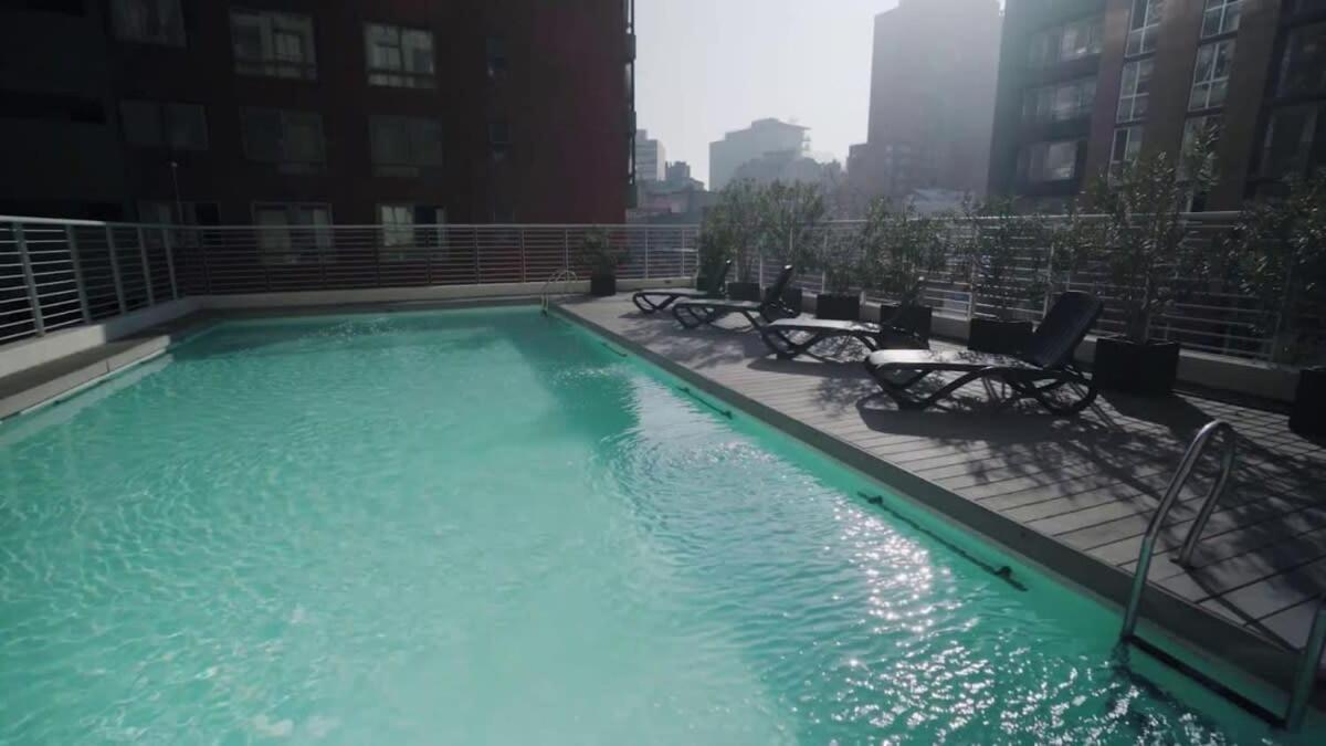 Experimenta El Alma Vibrante De Nuestra Capital Apartment