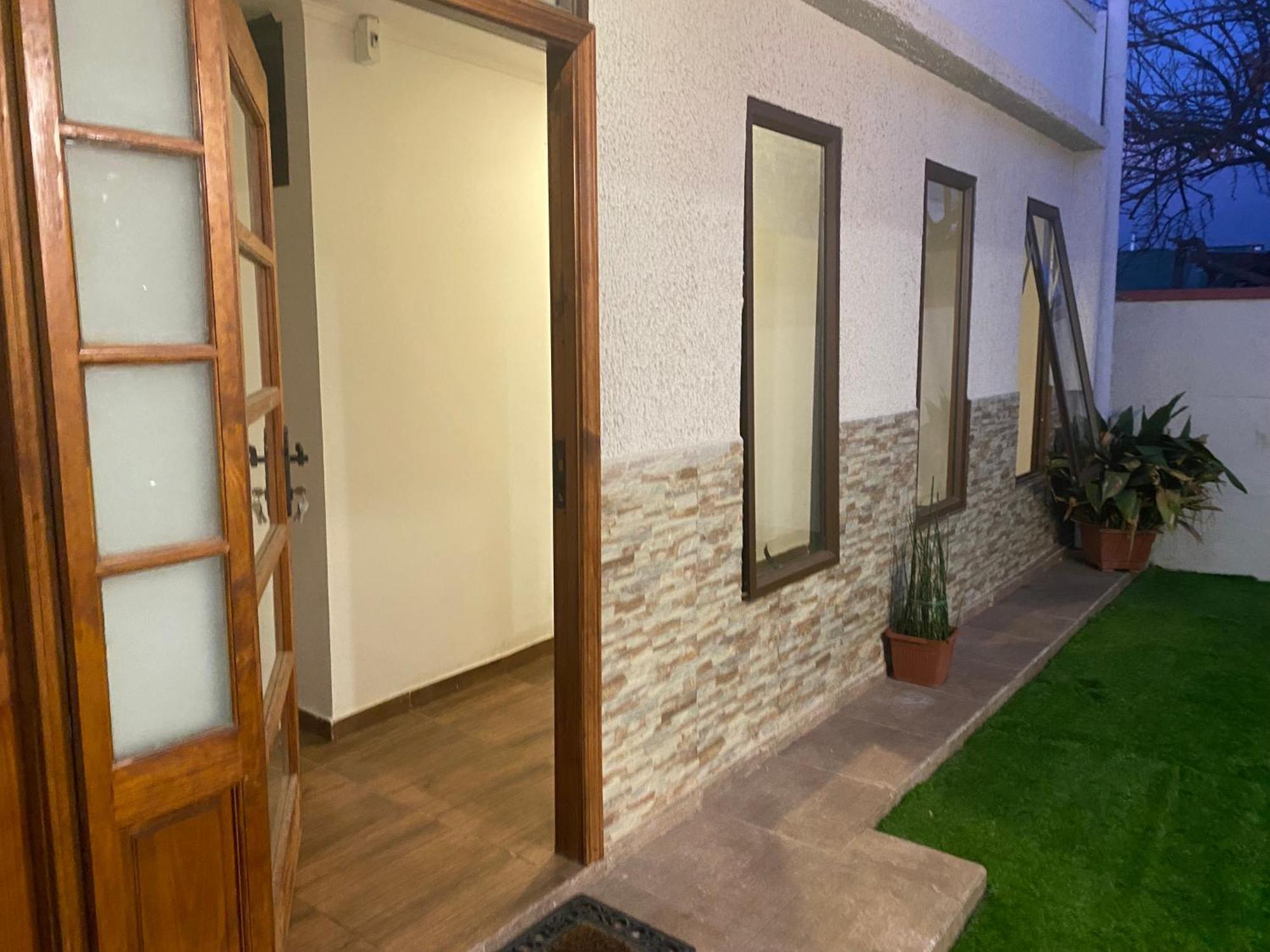 Hostal Regina Guest house