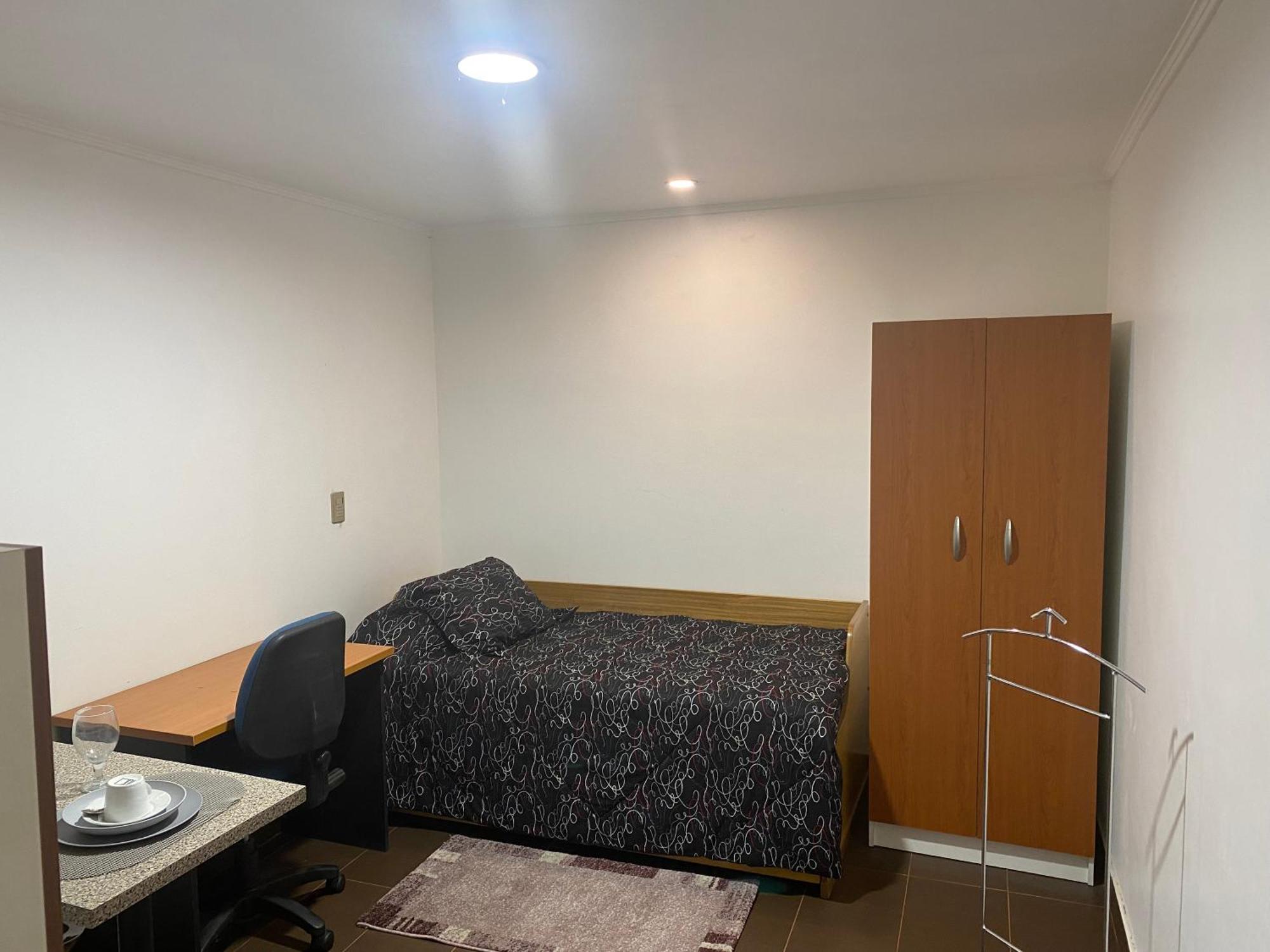 Hostal Regina *