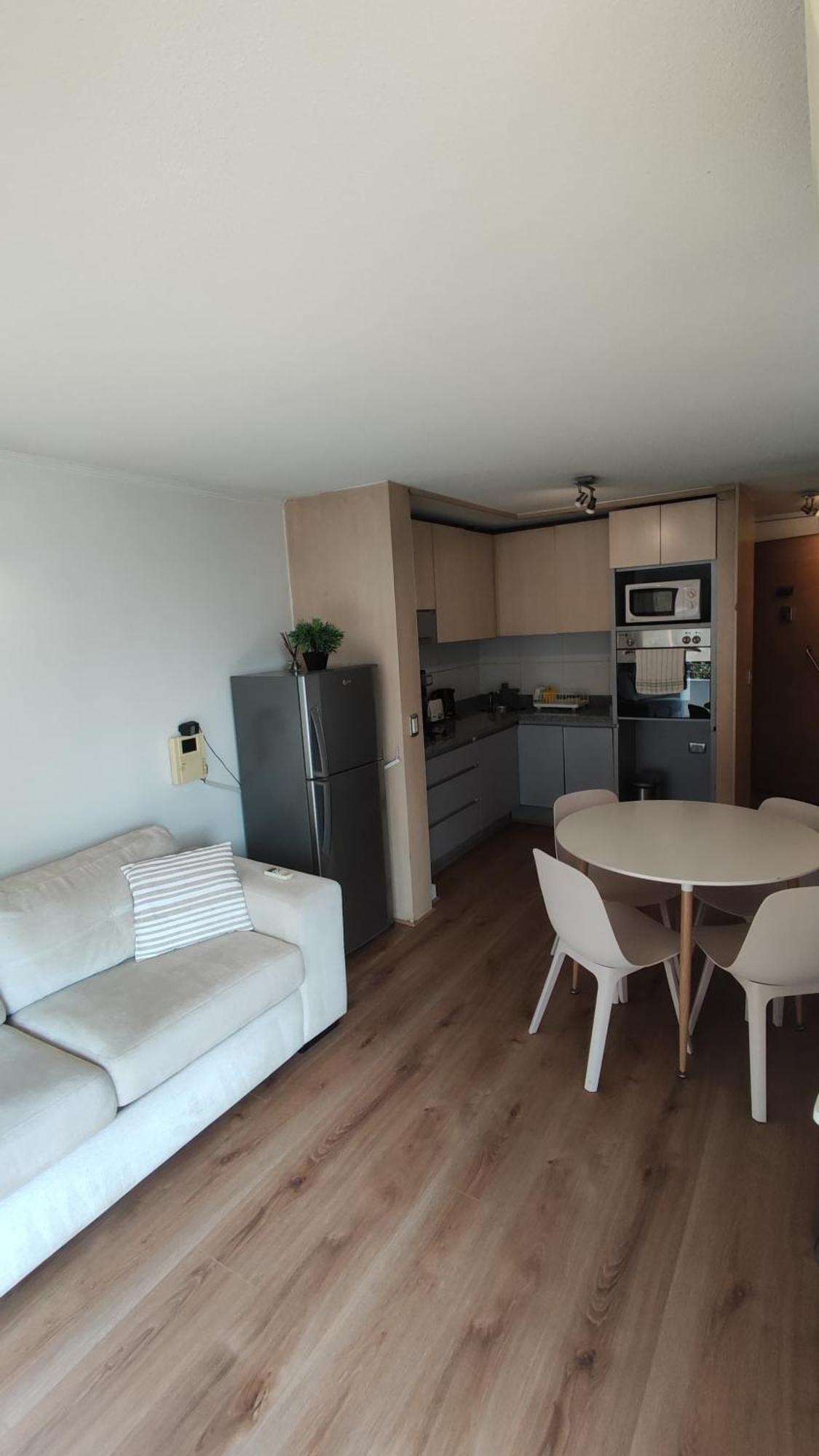 Khách sạn hẻo lánh Lyon Santiago