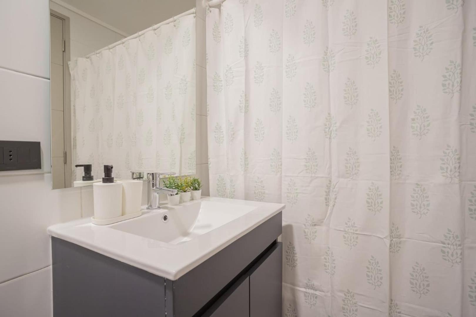 Disfruta De Un Moderno Depto Con Piscina Y Gym Apartamento