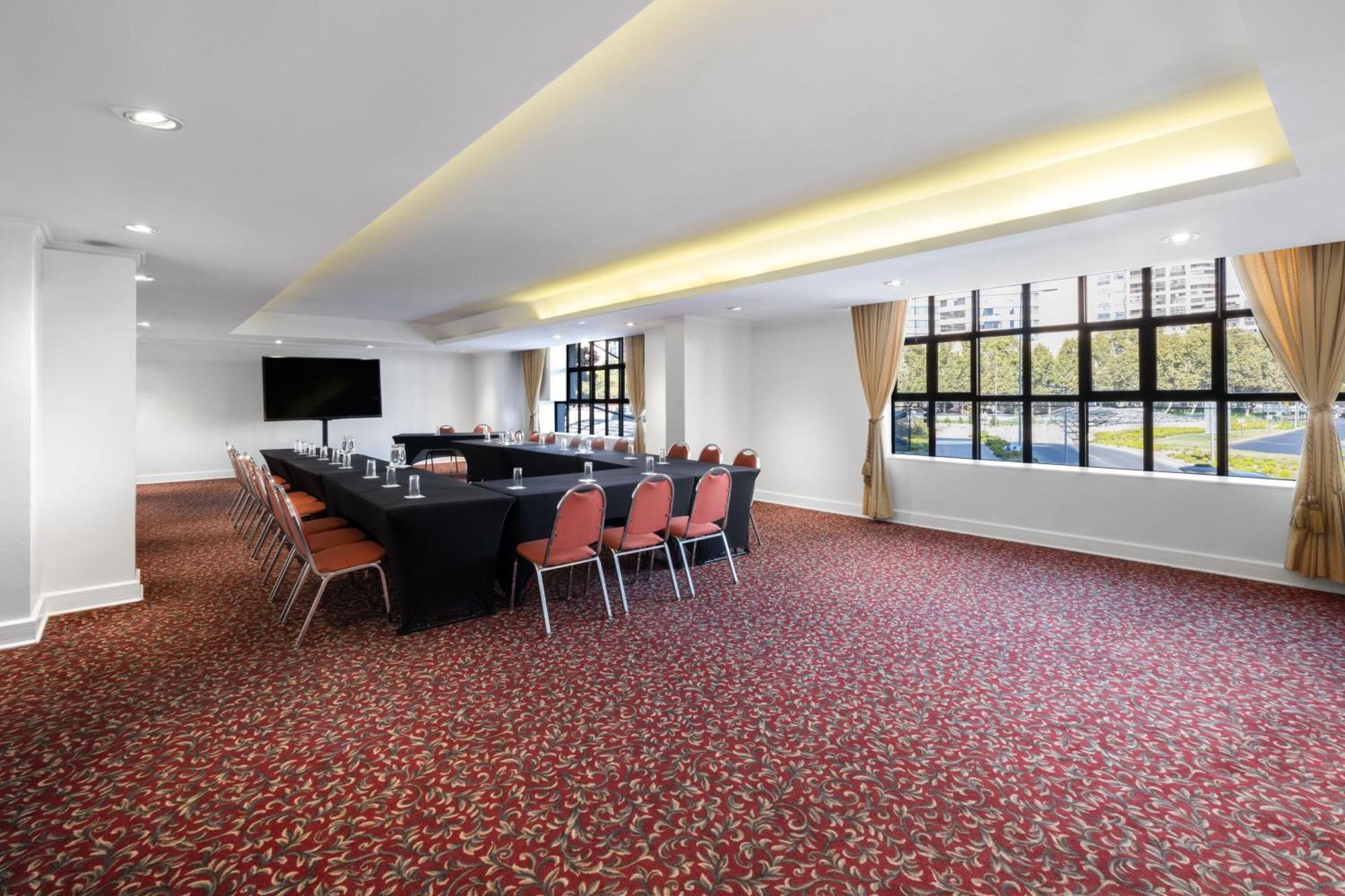 Khách sạn Wyndham Garden Kennedy Santiago