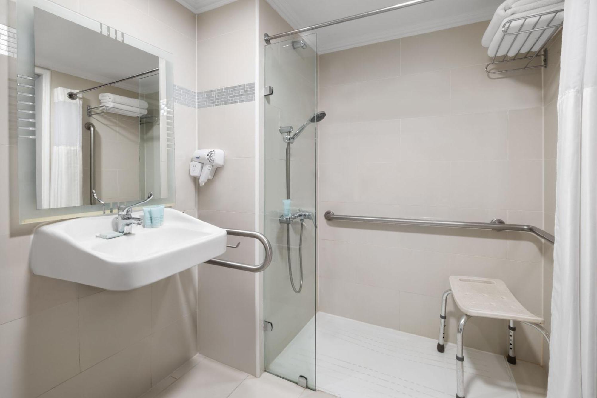 Wyndham Garden Kennedy Santiago