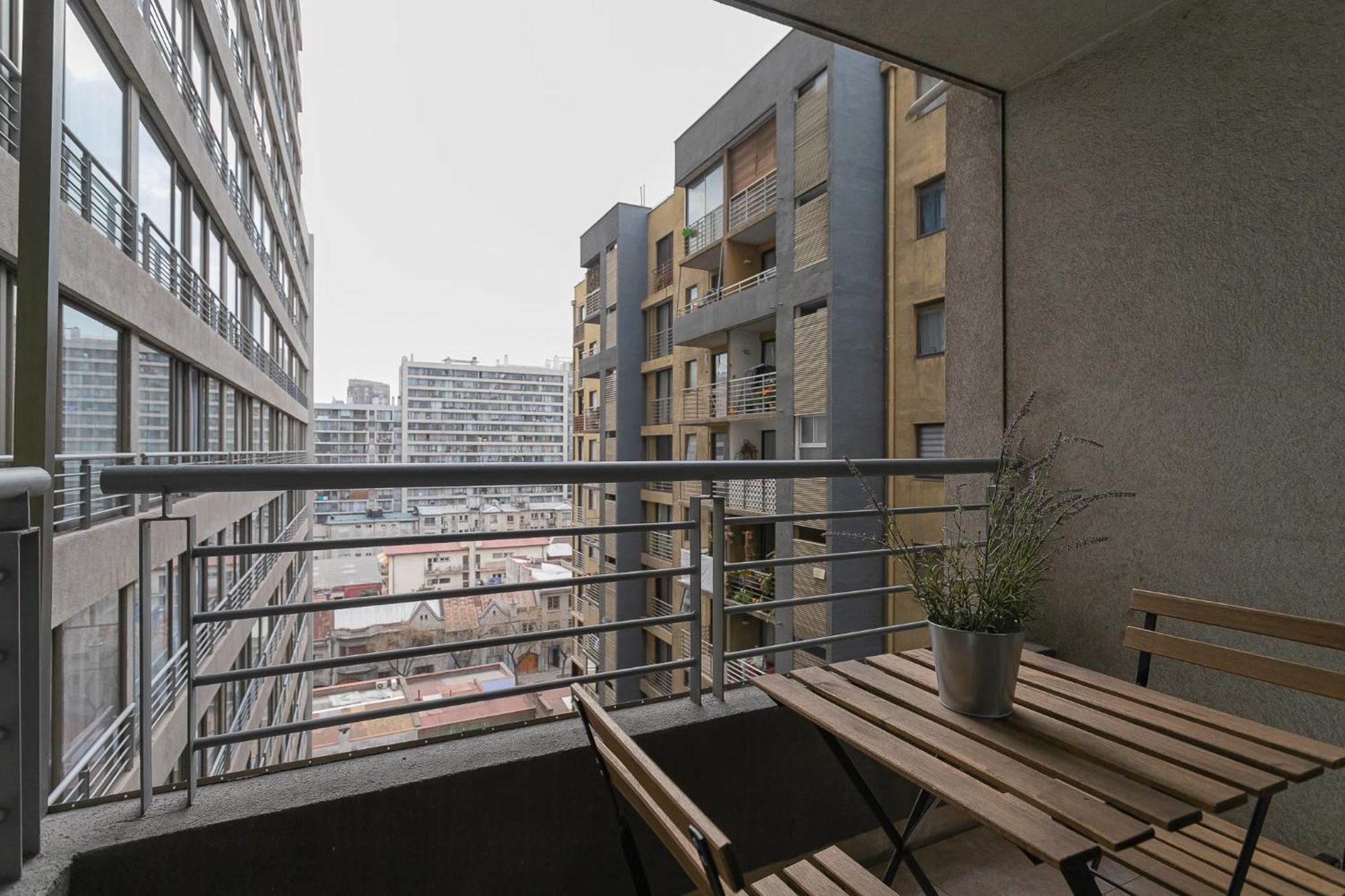 Come And Enjoy The Best Of Downtown Stgo Apartment
