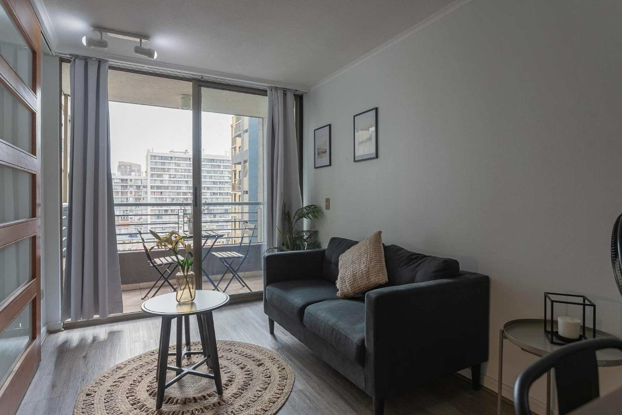 Come And Enjoy The Best Of Downtown Stgo Apartment *