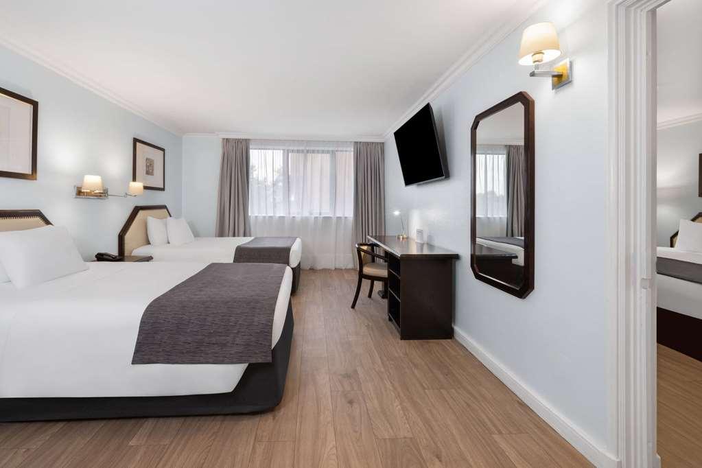 Wyndham Garden Hotel Santiago