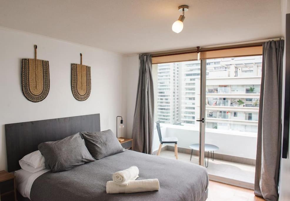 Moderno Y Comodo Departamento En Condes Apartamento *