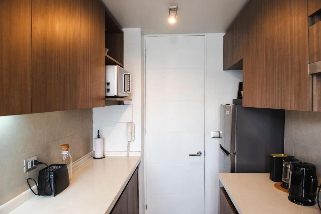 Moderno Y Comodo Departamento En Condes