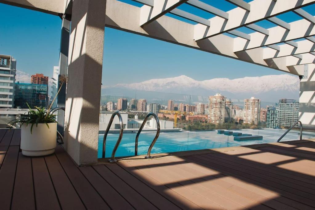 Moderno Y Comodo Departamento En Condes Santiago