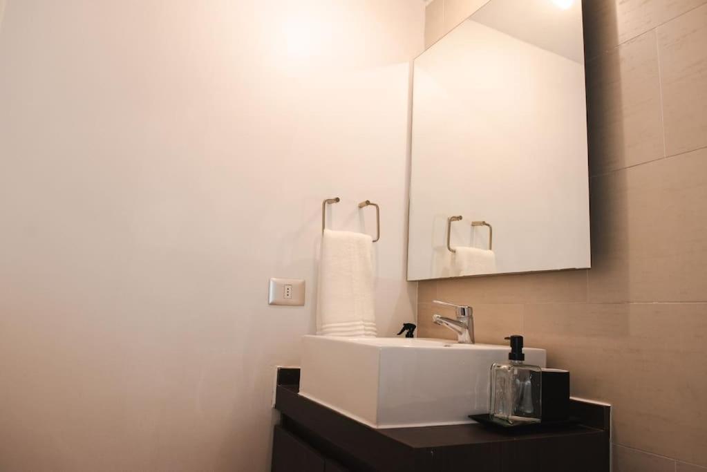 Apartamento Moderno Y Comodo Departamento En Condes Santiago de Chile