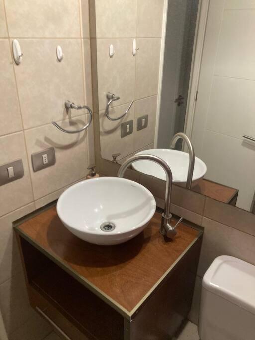 Departamento En Providencia Con Estacionamiento Căn hộ Santiago
