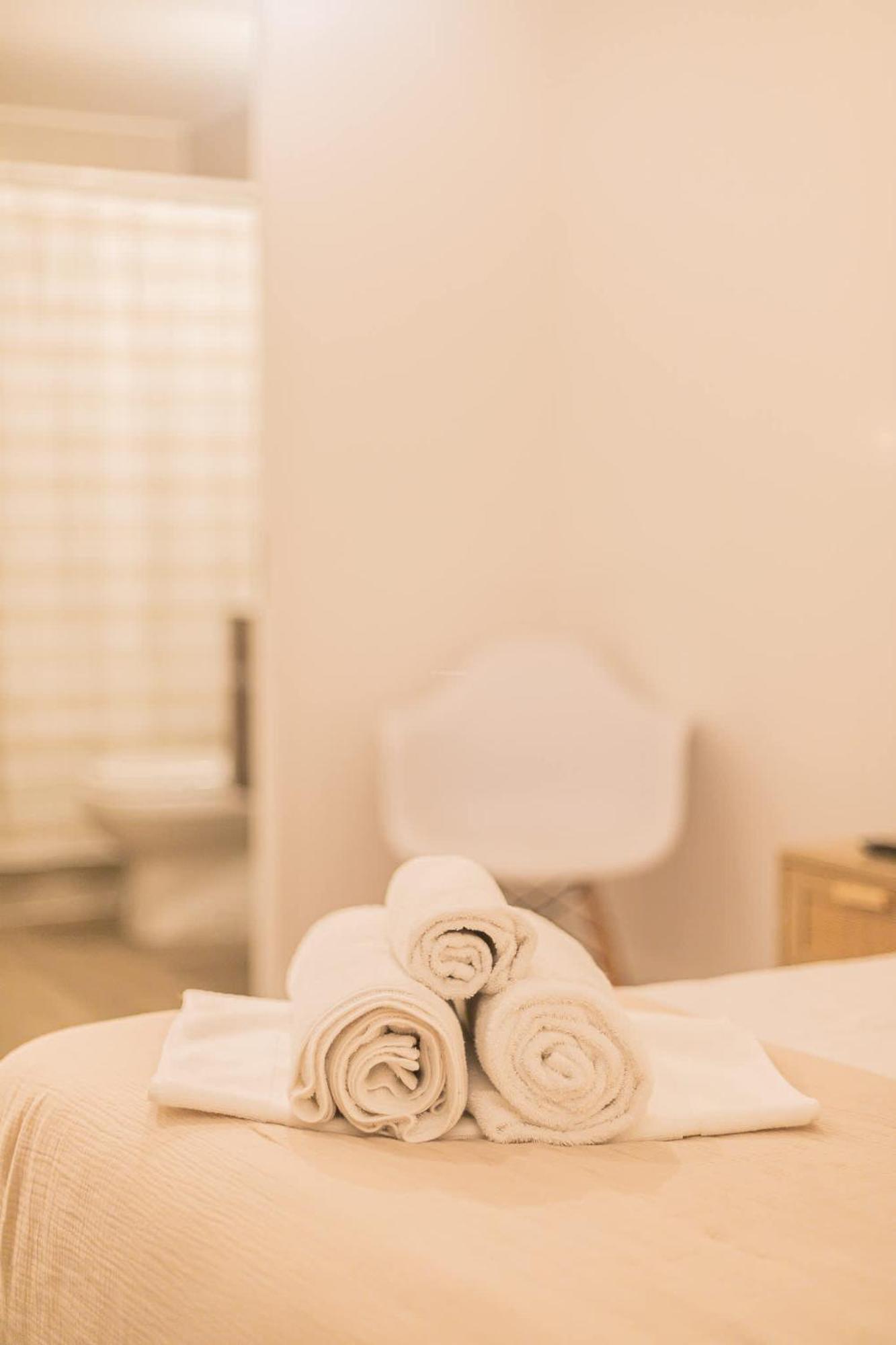 And Cozy Steps Away From Clinica Condes Apartment *