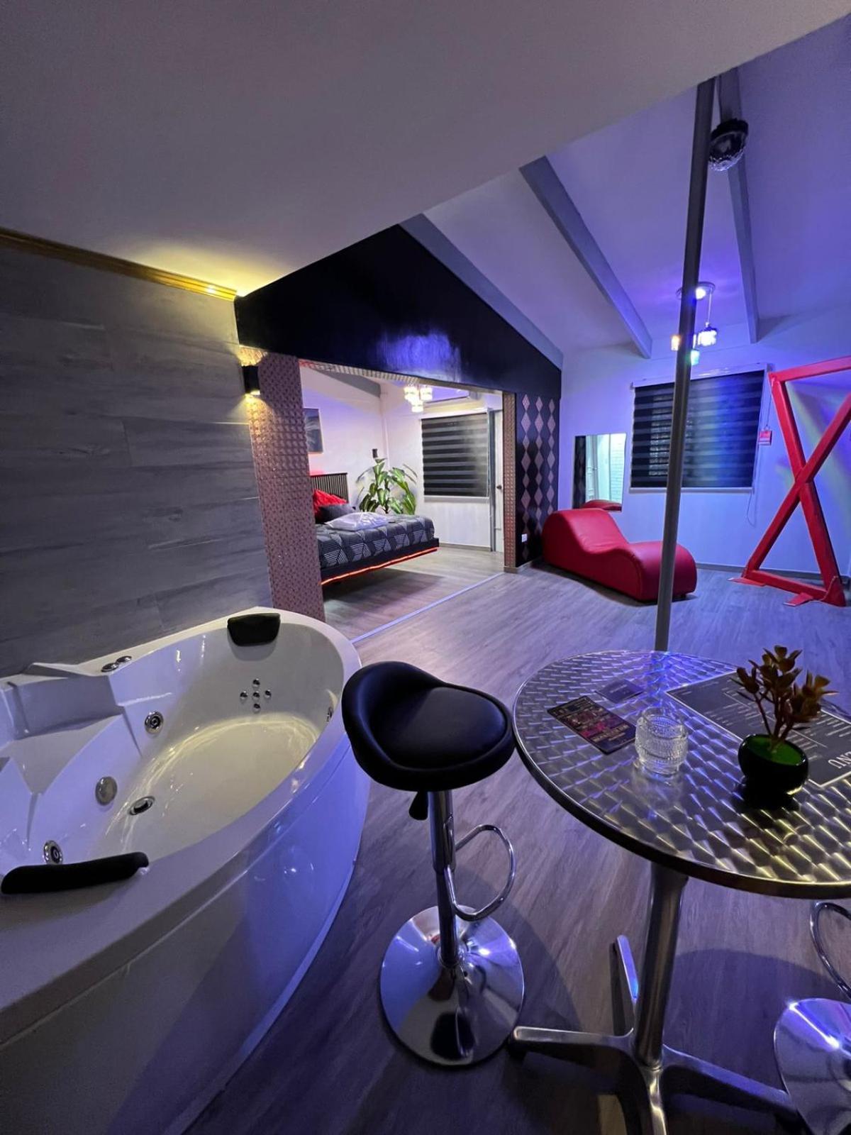 New Contac Motel Santiago