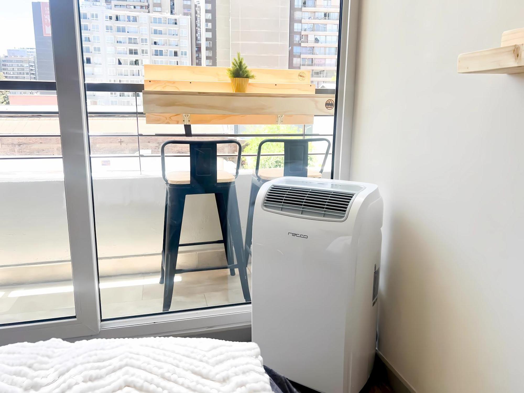 Exclusive With Ac And Parking Apartment *