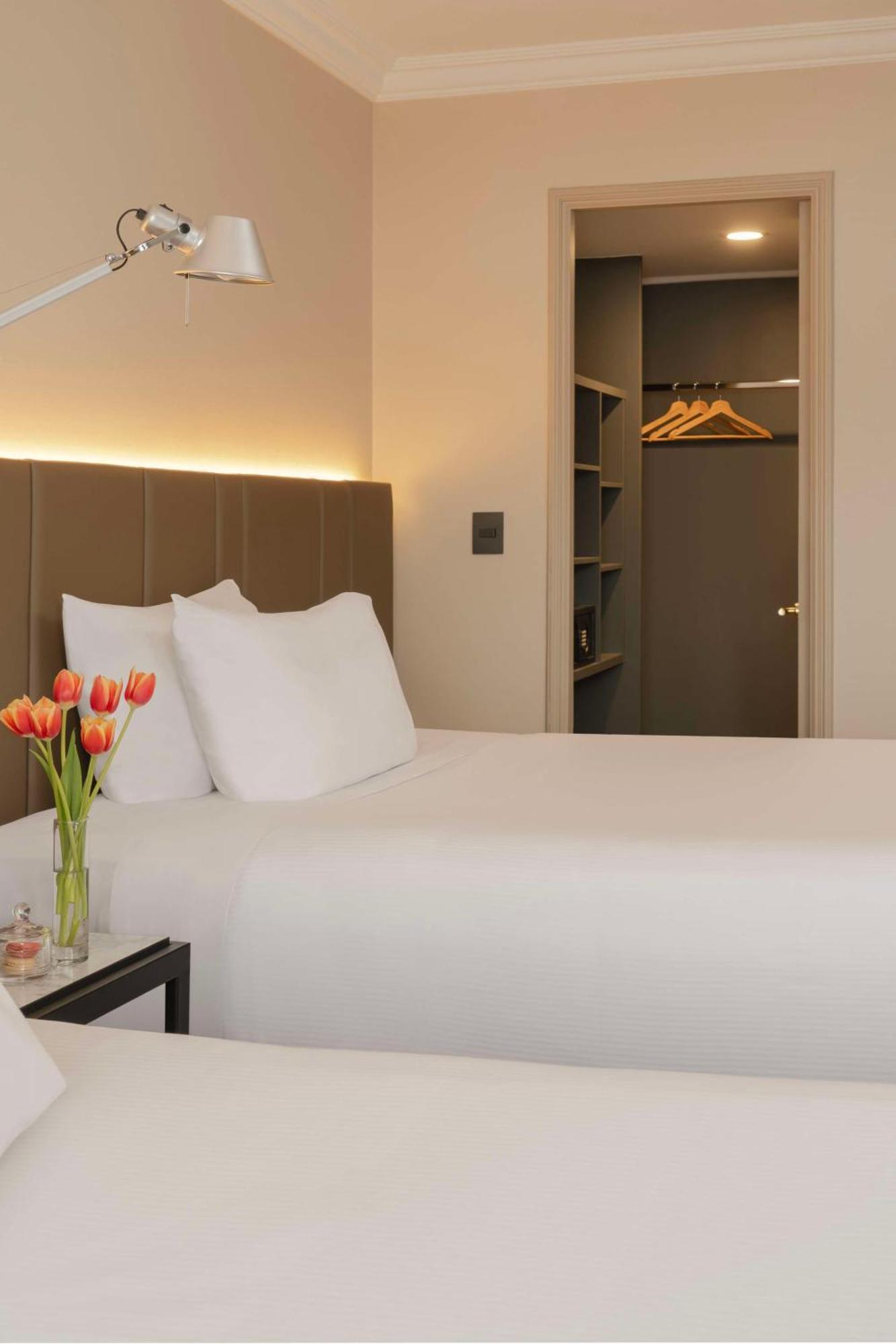 Nh Ciudad De 4* Santiago