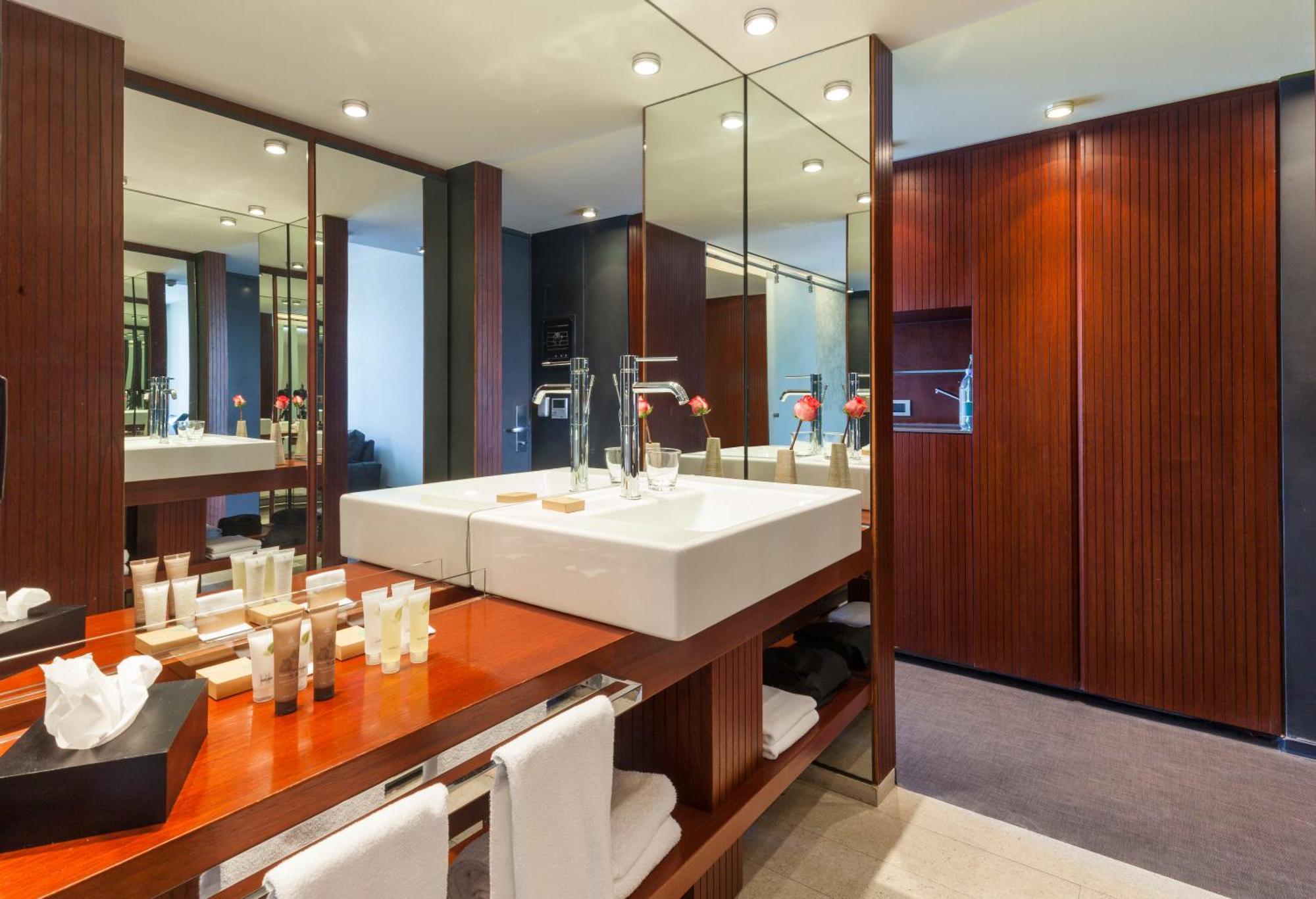 Ismael Hotel Santiago