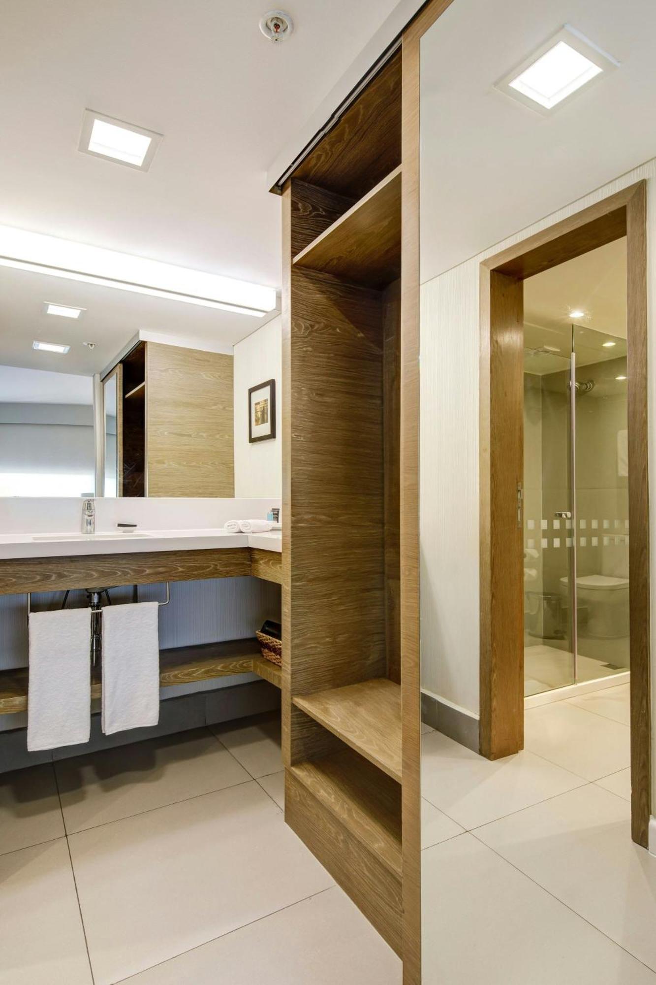 Hotel Sheraton & Convention Center