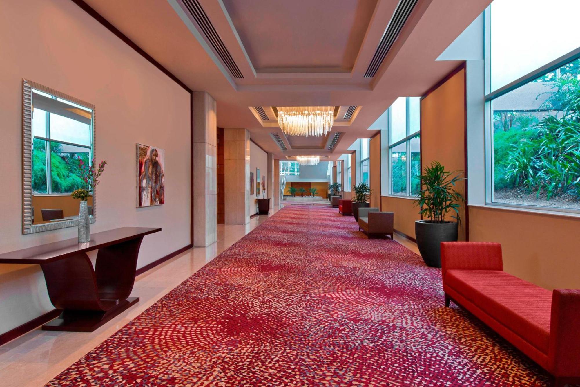 Hotel Sheraton & Convention Center