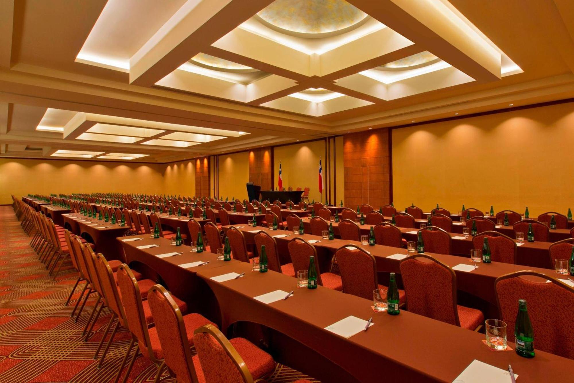 Sheraton & Convention Center Hotel