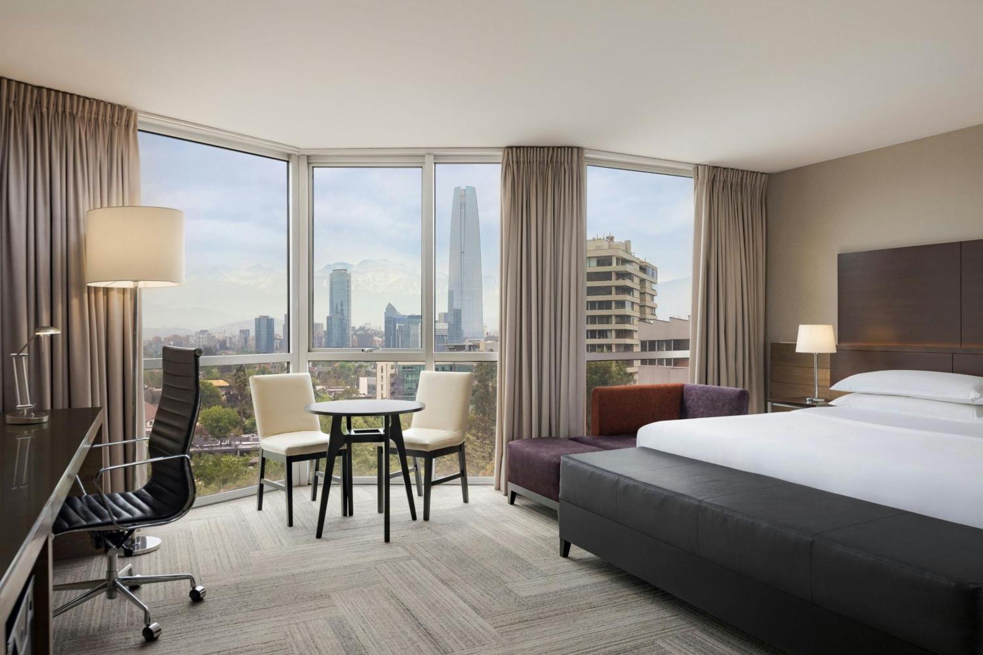 Sheraton & Convention Center 5*