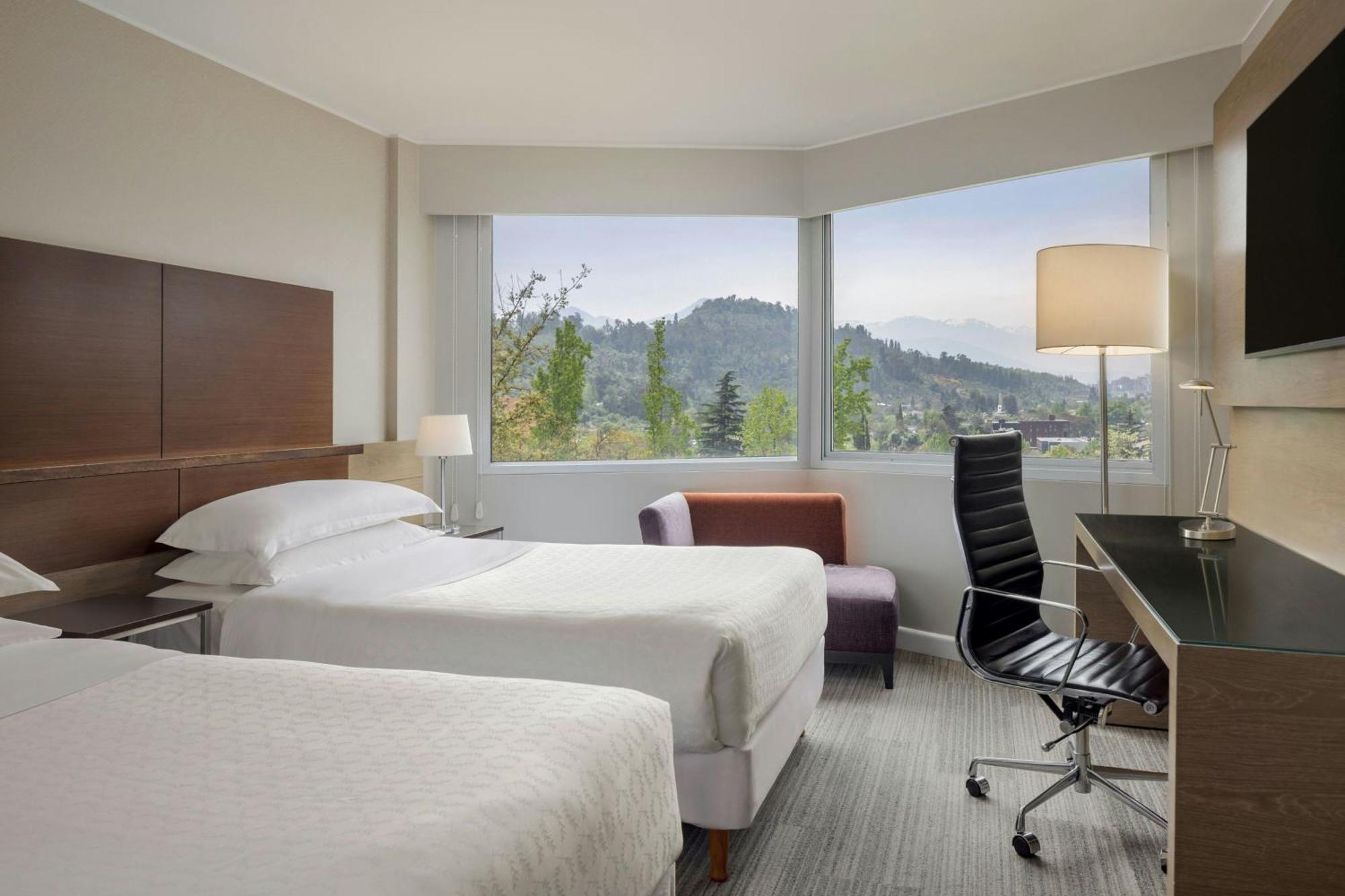 Hotel Sheraton & Convention Center 5*