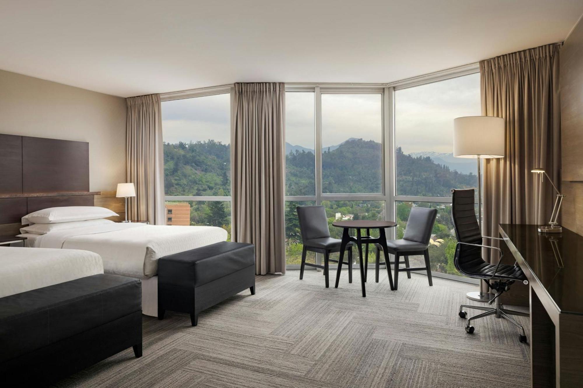 Sheraton & Convention Center Hotel