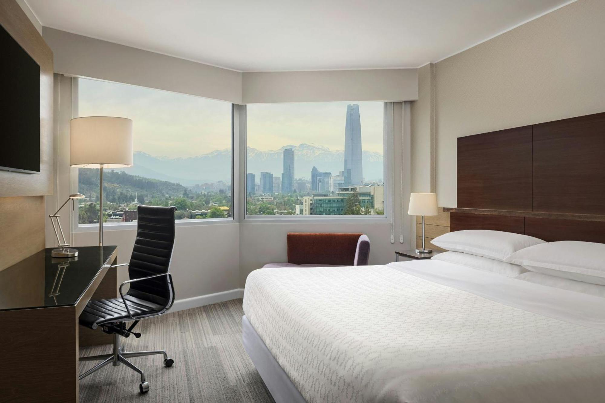 Sheraton & Convention Center 5*