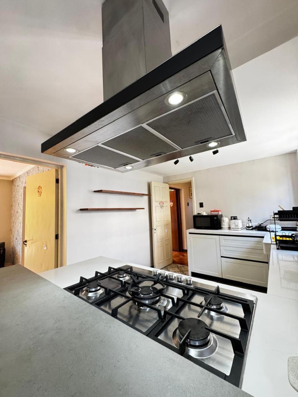 Homestay En Hermosa Casa En Barrio Pocuro